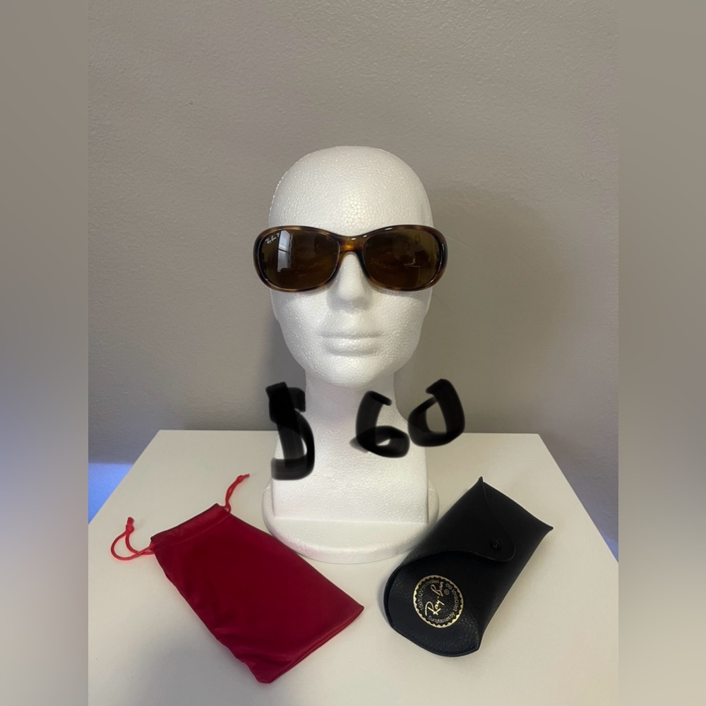 Ray Ban, one size, brown and tan color.